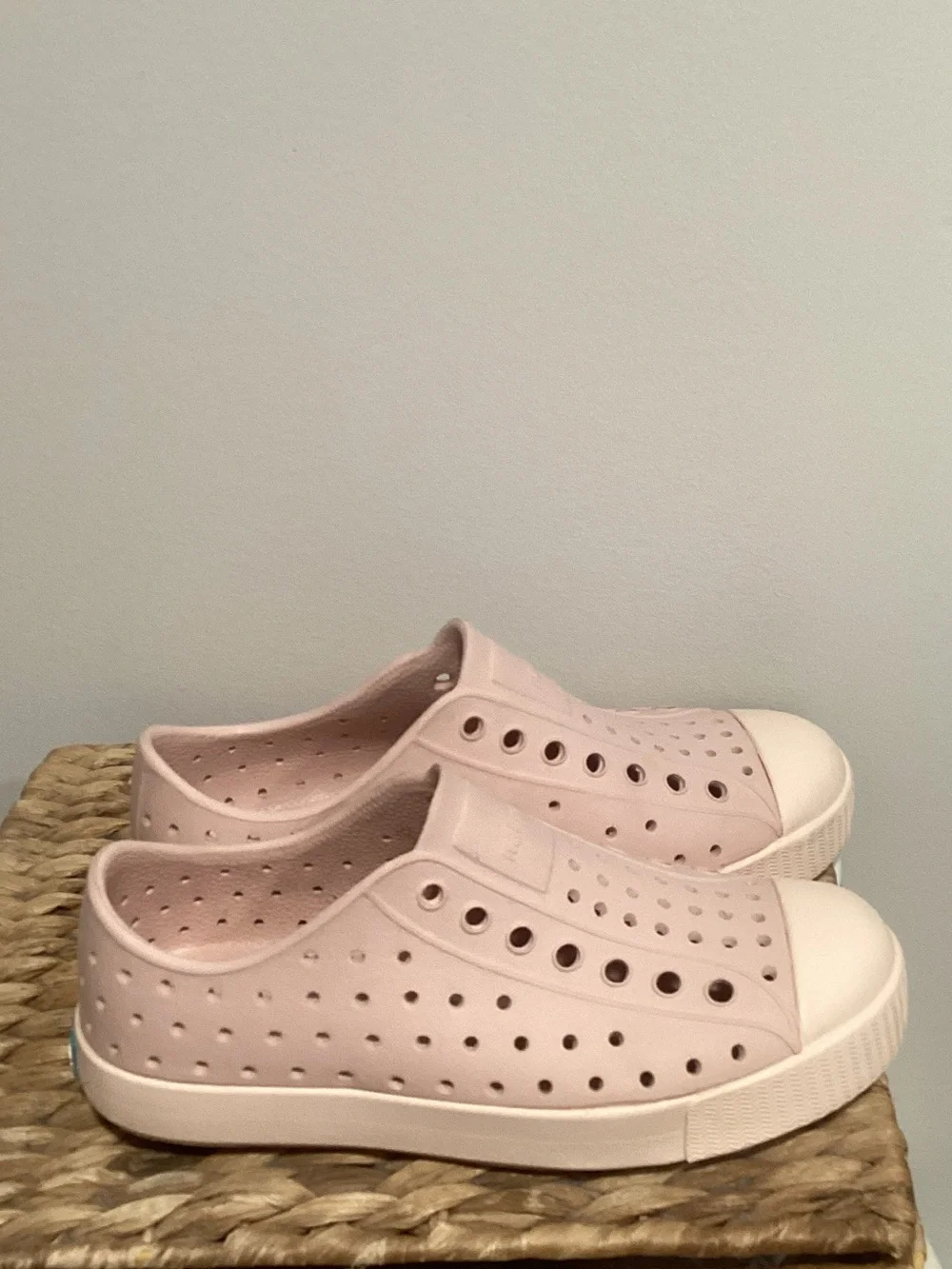 Native Kids Swim Shoes in Pale Pink